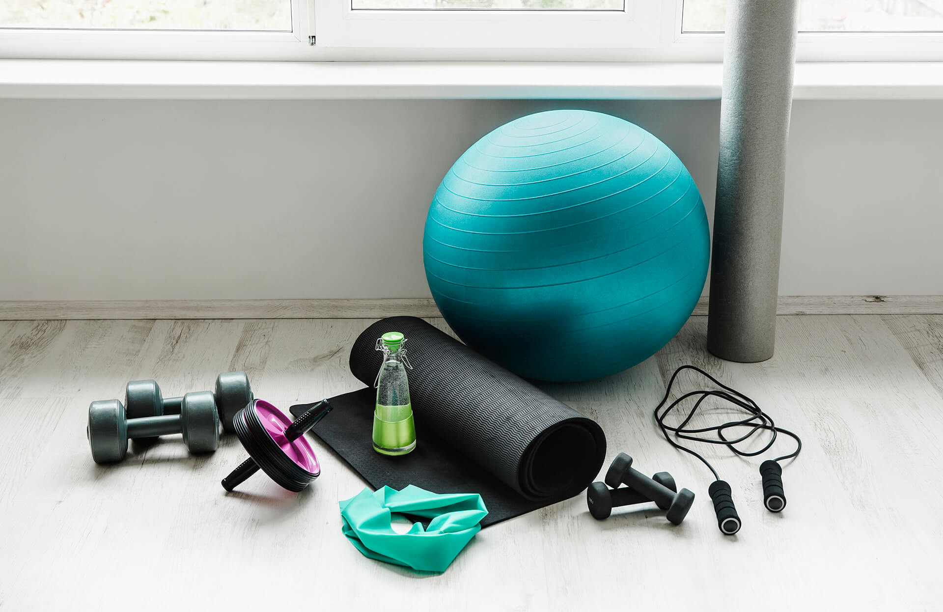 using secondhand workout equipment and activewear can be a money saving gym hack