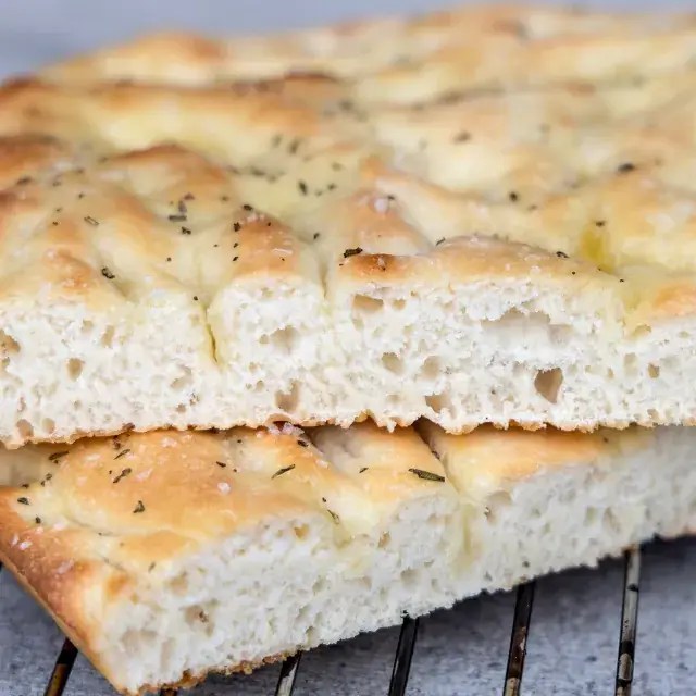 Focaccia with marinara sauce