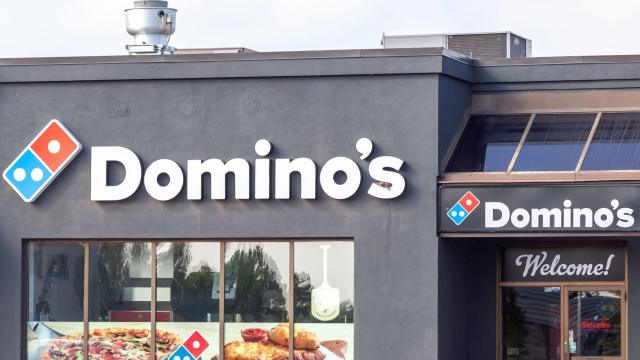 Domino's pizza; Pizza delivery via e-bikes