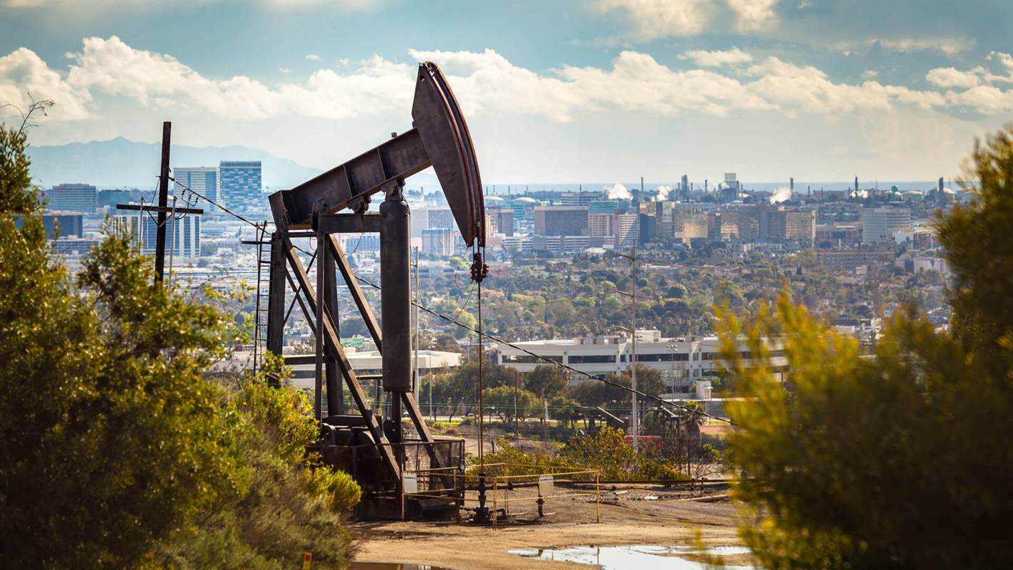 Los Angeles ban on all new oil wells