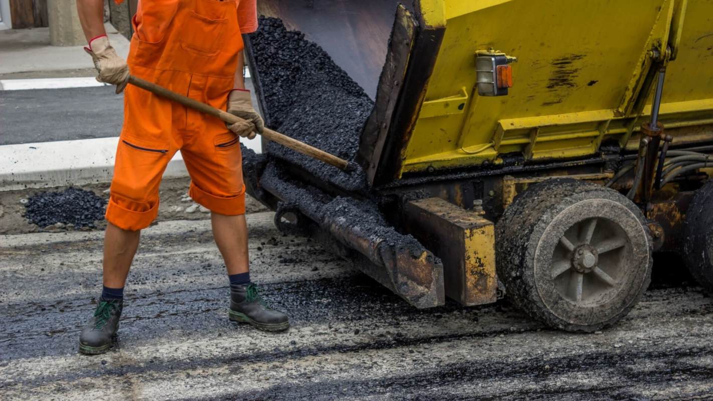 Repaving roads with asphalt made of plastic waste