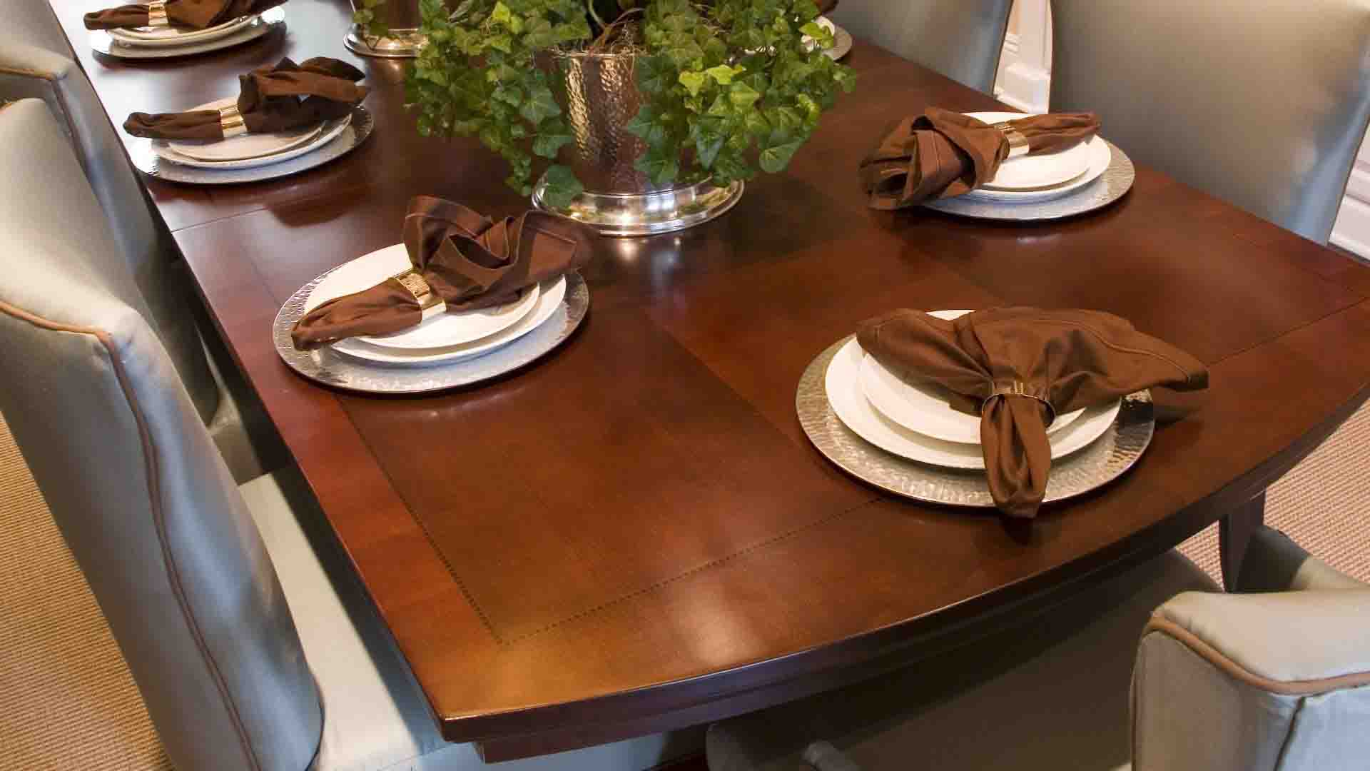Drexel Dining room table