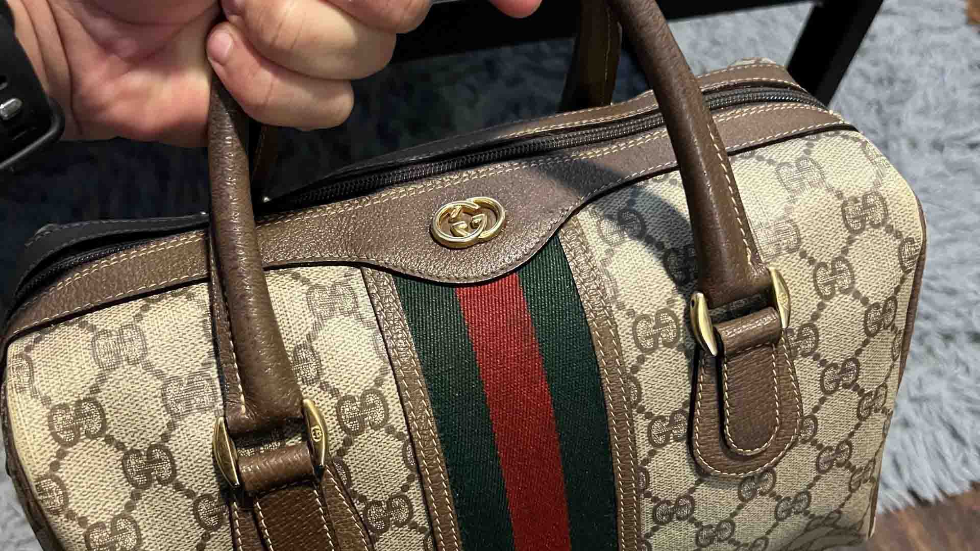 Gucci Attache medium shoulder bag in beige and blue Supreme | GUCCI® US-saigonsouth.com.vn