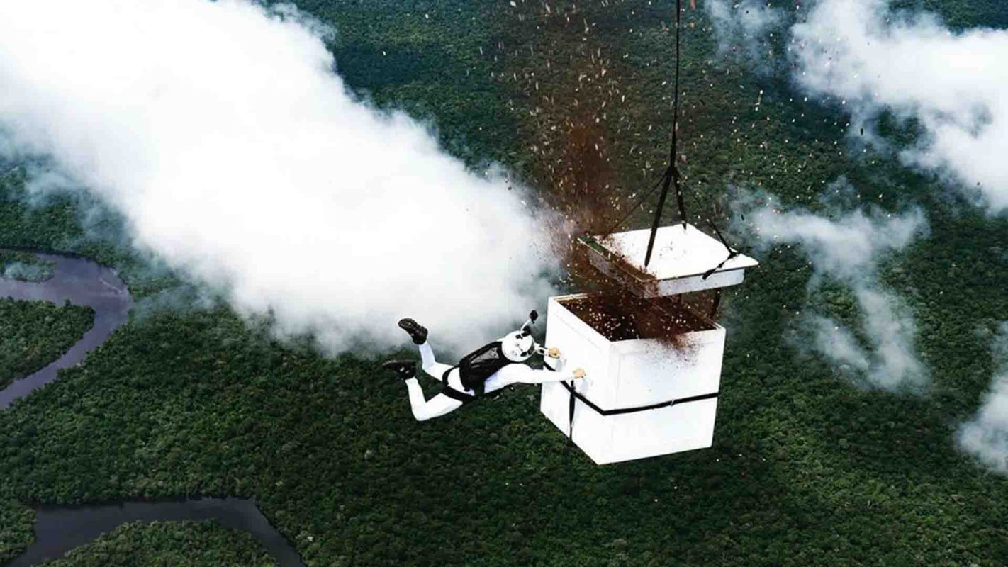 Skydiver Luigi Cani Skydiving