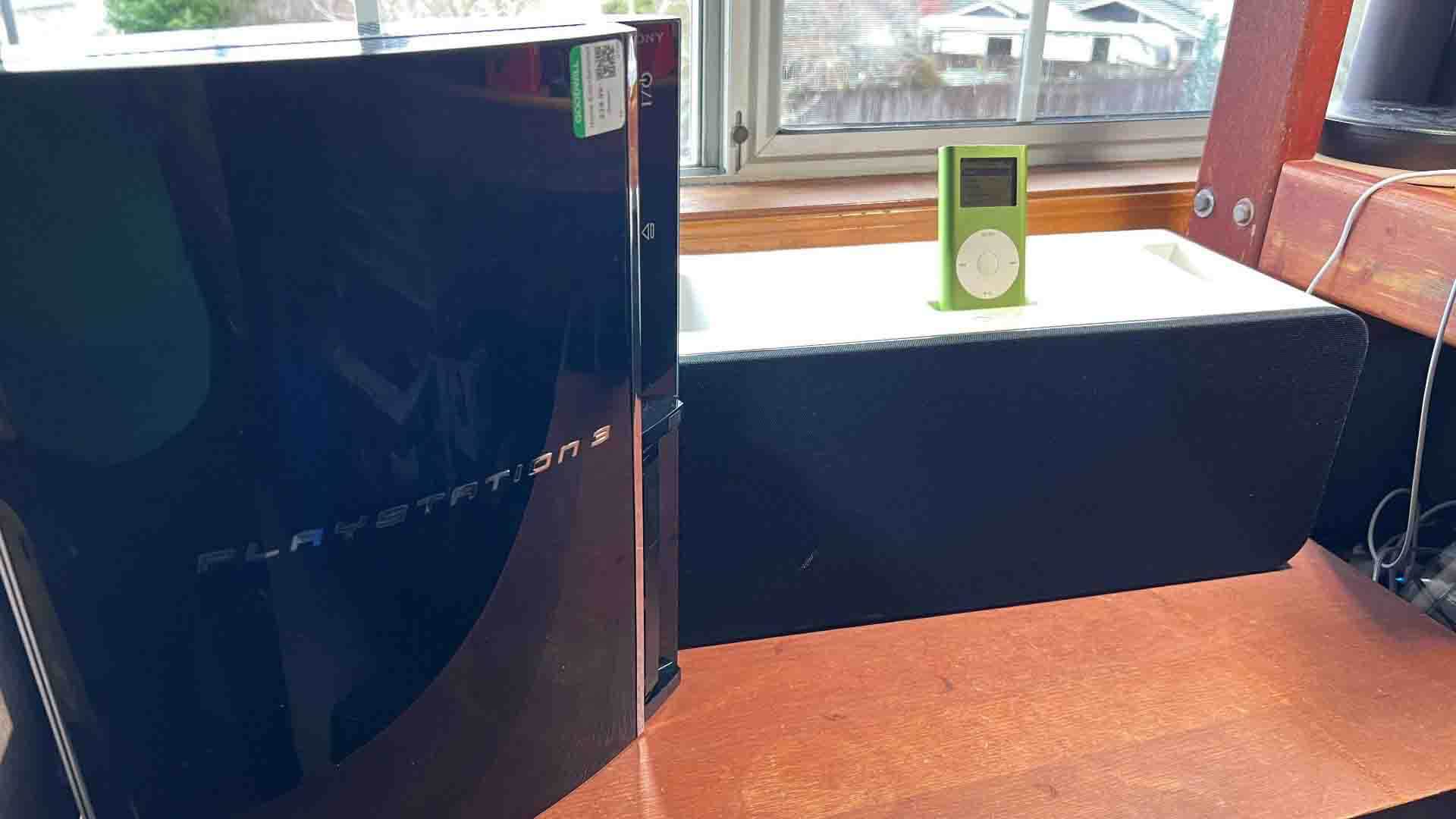 PS3 and a hi-fi speaker