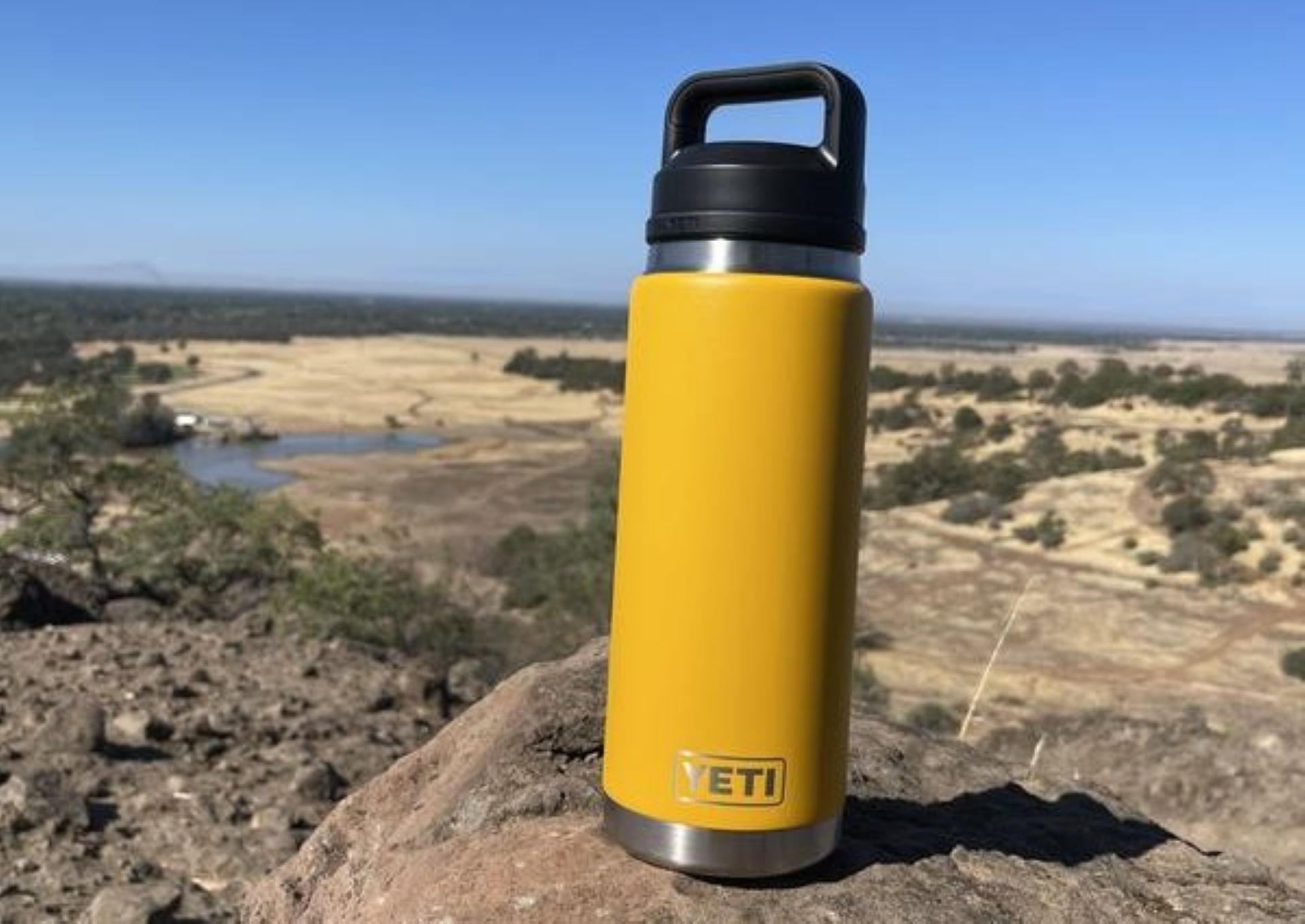 Redditor sparks debate over the best refillable water bottle