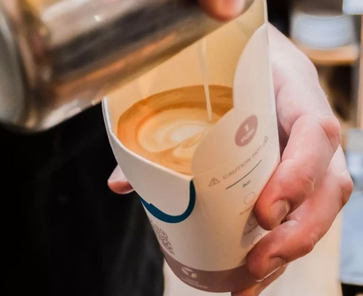 Coffee chain Blue Bottle aims to eliminate paper and plastic cups