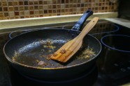 Redditor Learns How To Recycle Old Non stick Teflon Pans
