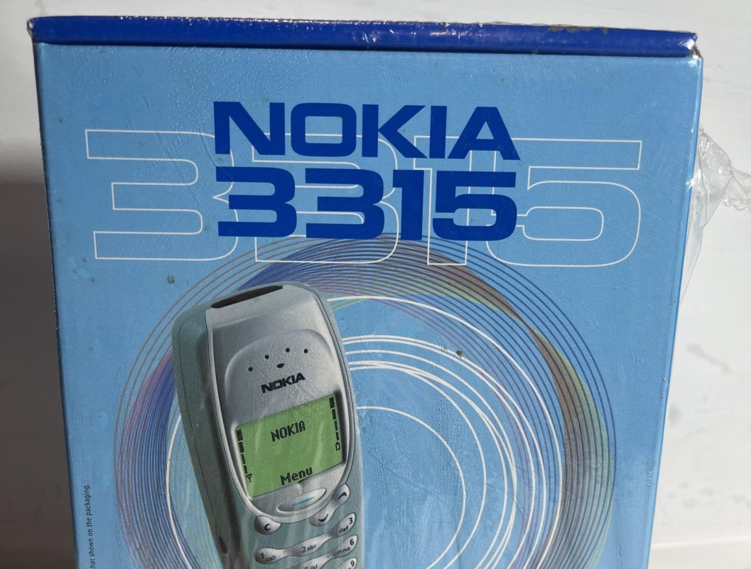 Nokia 3315 dumb phone