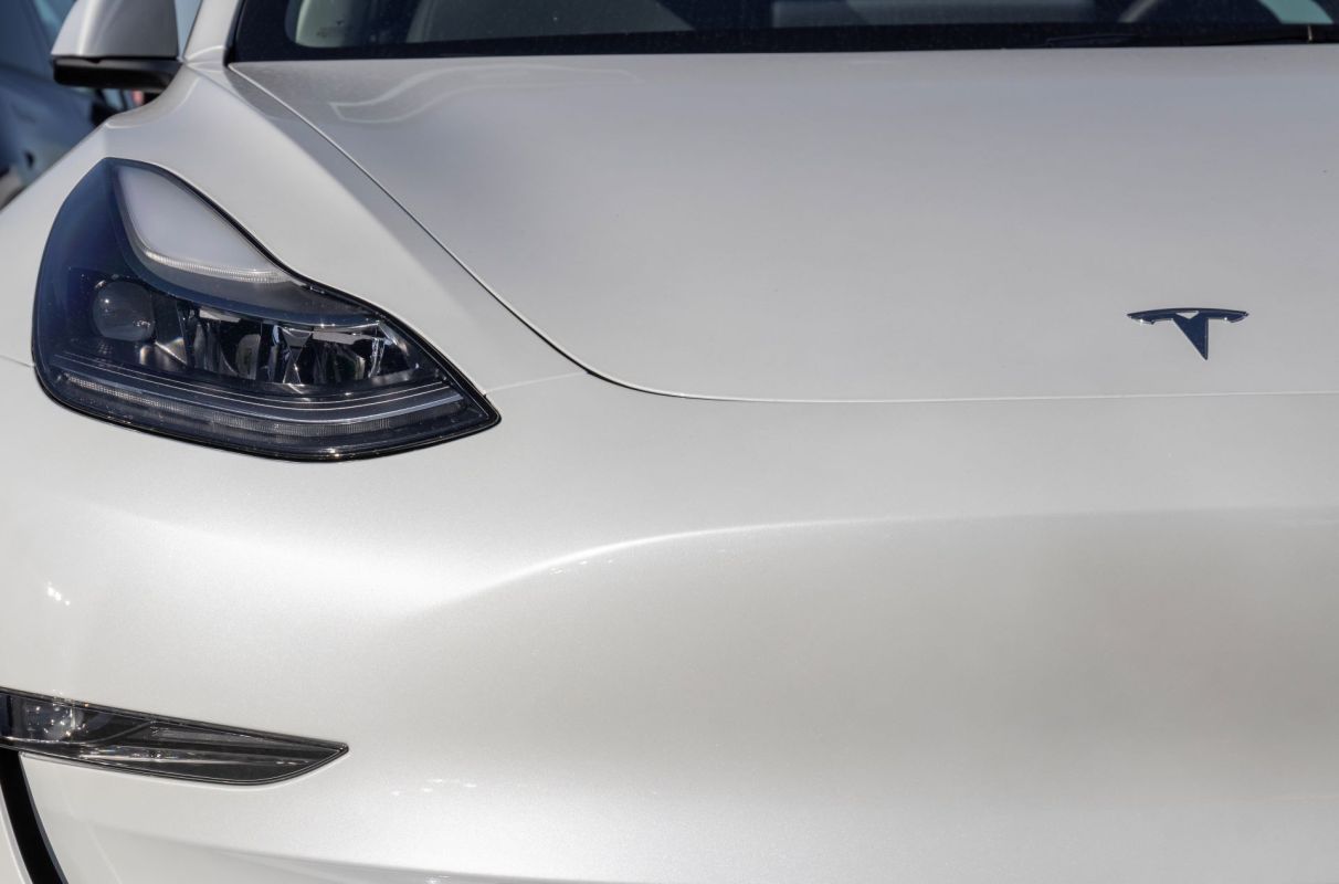 Tesla’s new Drive on Sunshine feature