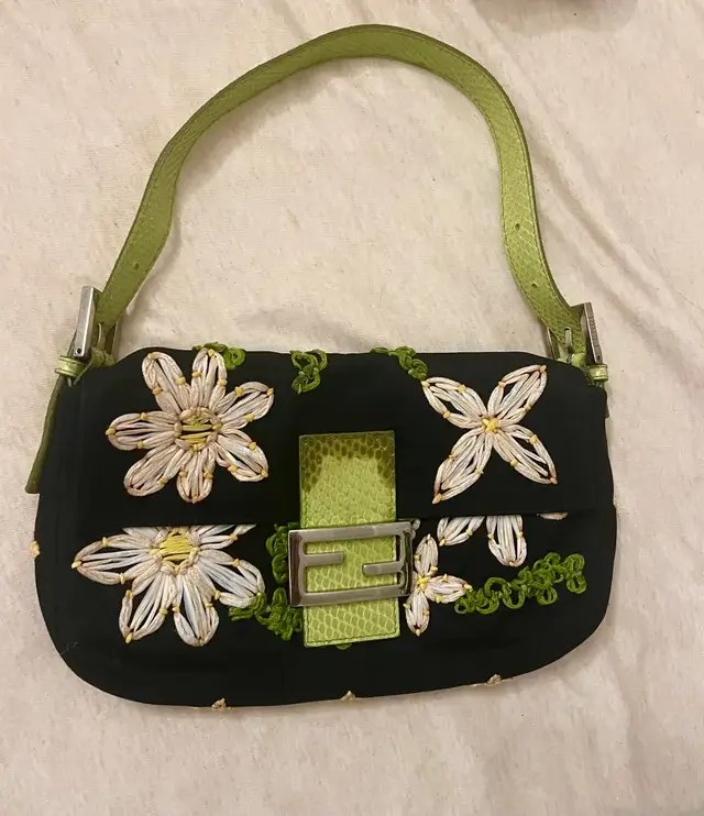 Fendi baguette purse thrifting