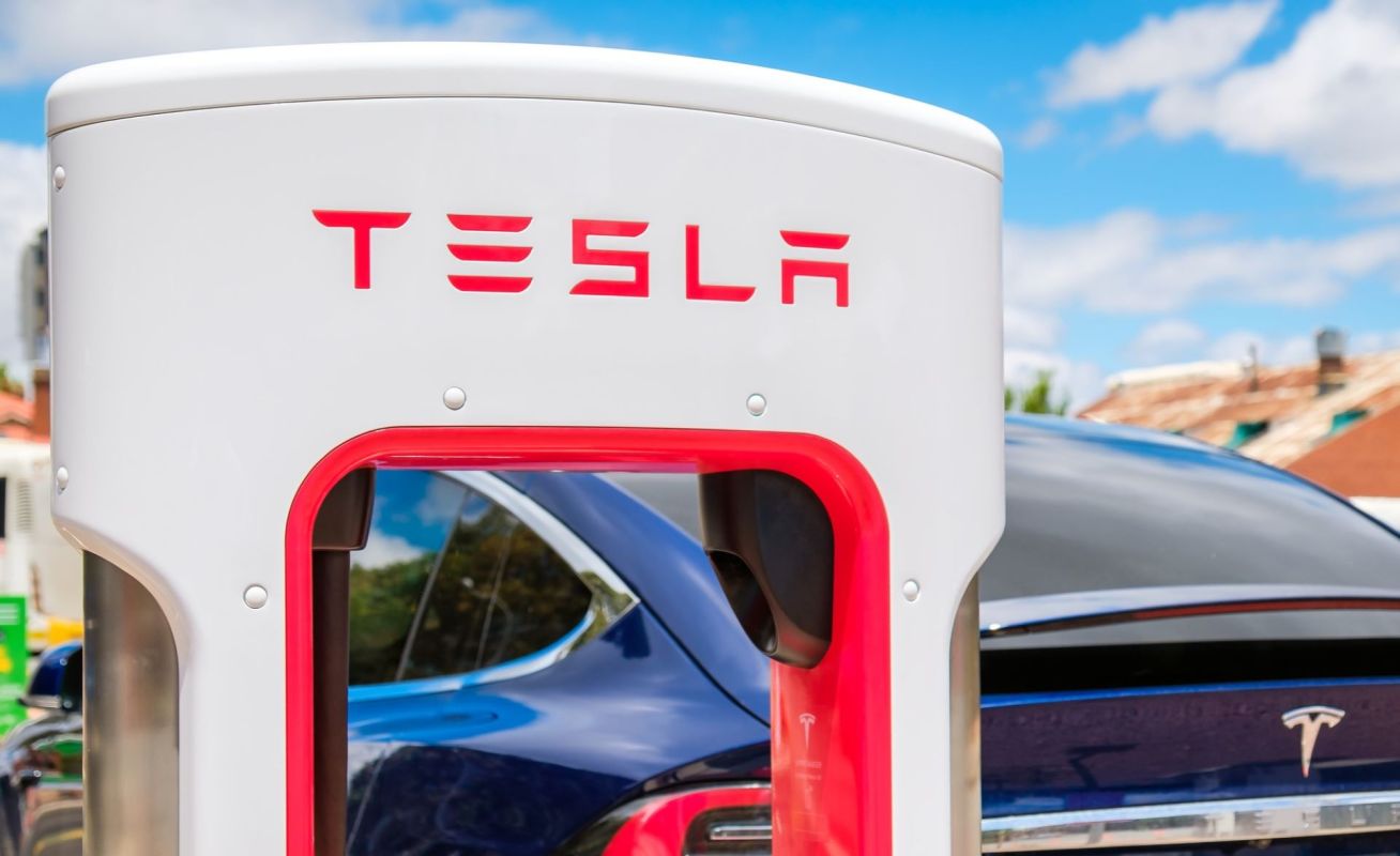 Tesla Supercharger stations fast charging network