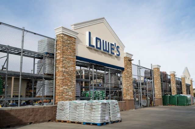 A bad gas stove installation from Lowe's