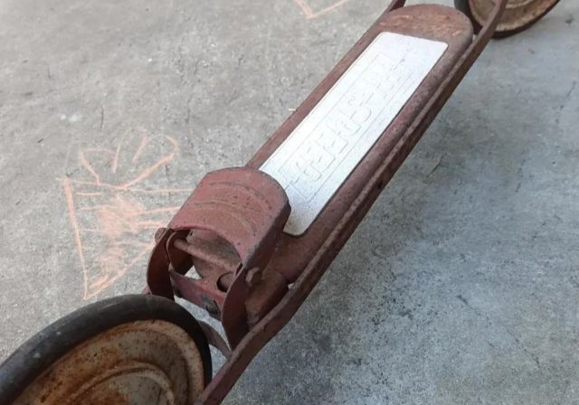 Old scooter restored for his children