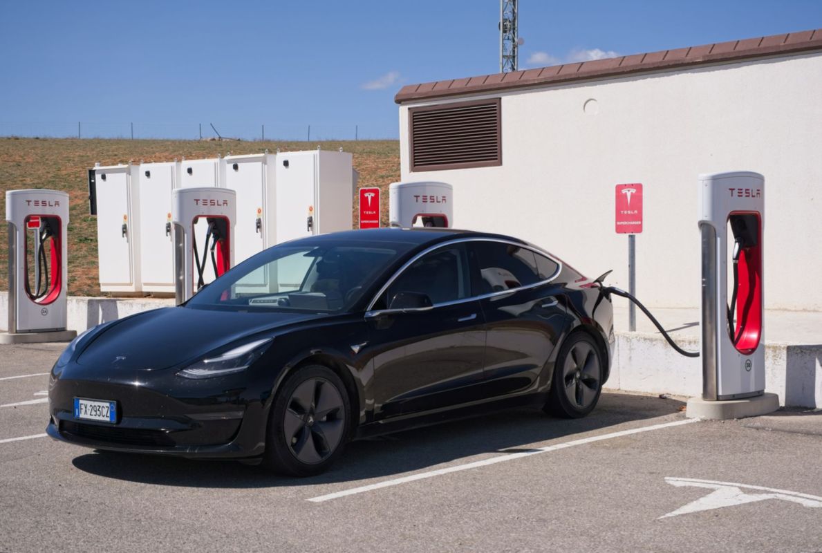 Tesla’s North American Charging Standard (NACS)