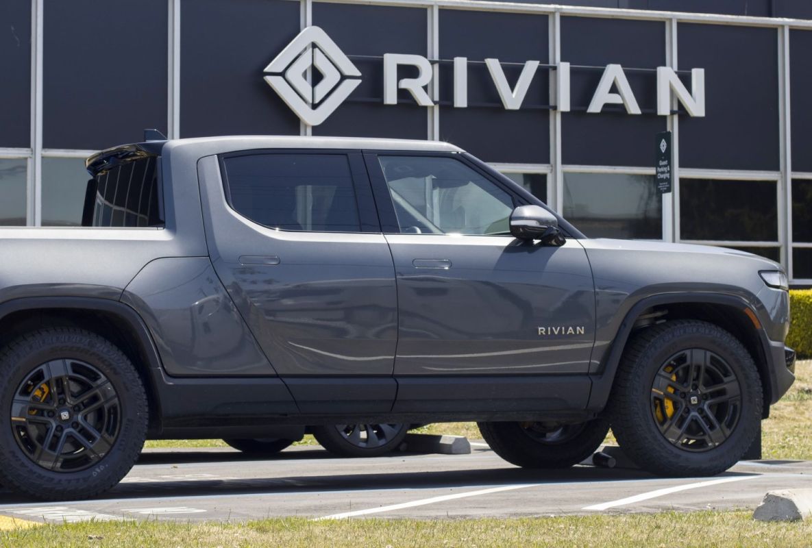 Rivian CEO says buying an ICE vehicle is like ‘building a horse barn