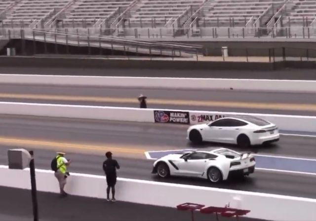 Tesla Model S go head-to-head with Chevrolet Corvette in drag race
