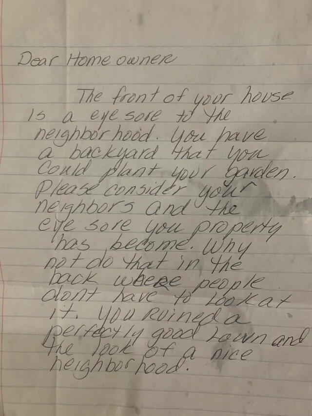 Homeowner shares rude note they received from neighbor after modifying ...