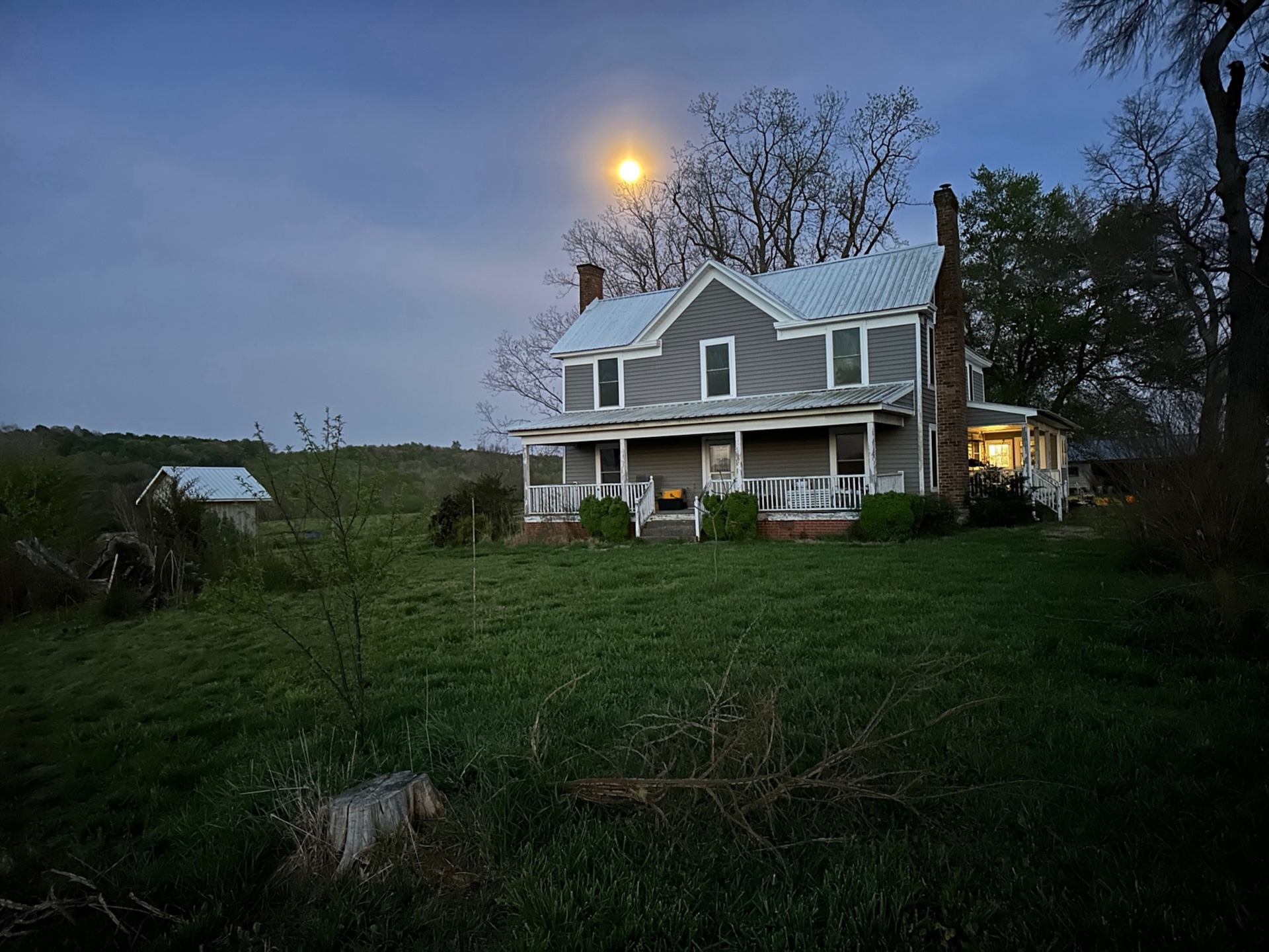 Homeowner stunned after local business uses their garden for quick advertising opportunity: ‘I’d be pretty upset’