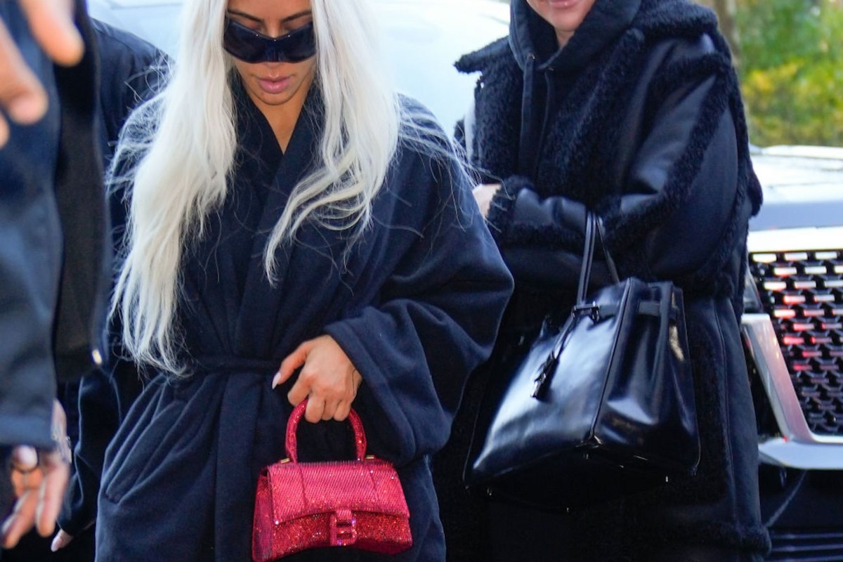 Eyebrow-raising image of Kim Kardashian's closet sparks outrage online ...