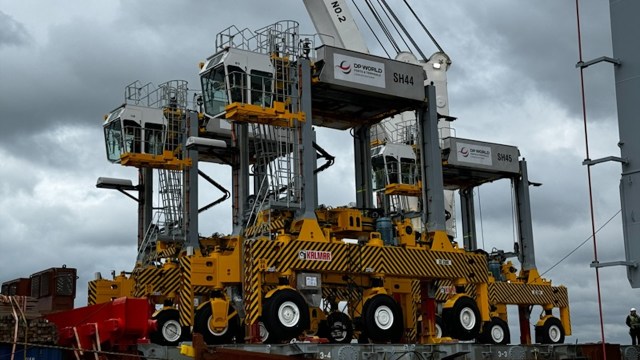The fleet will be the first at a port to be powered solely by electricity.