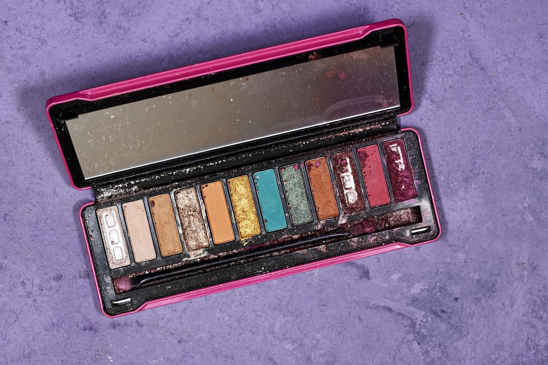 Beauty enthusiast shares expert way to salvage broken makeup: ‘You are a godsend’