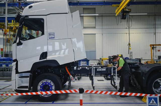 "The advent of this electric truck will boost the transition to electric mobility."