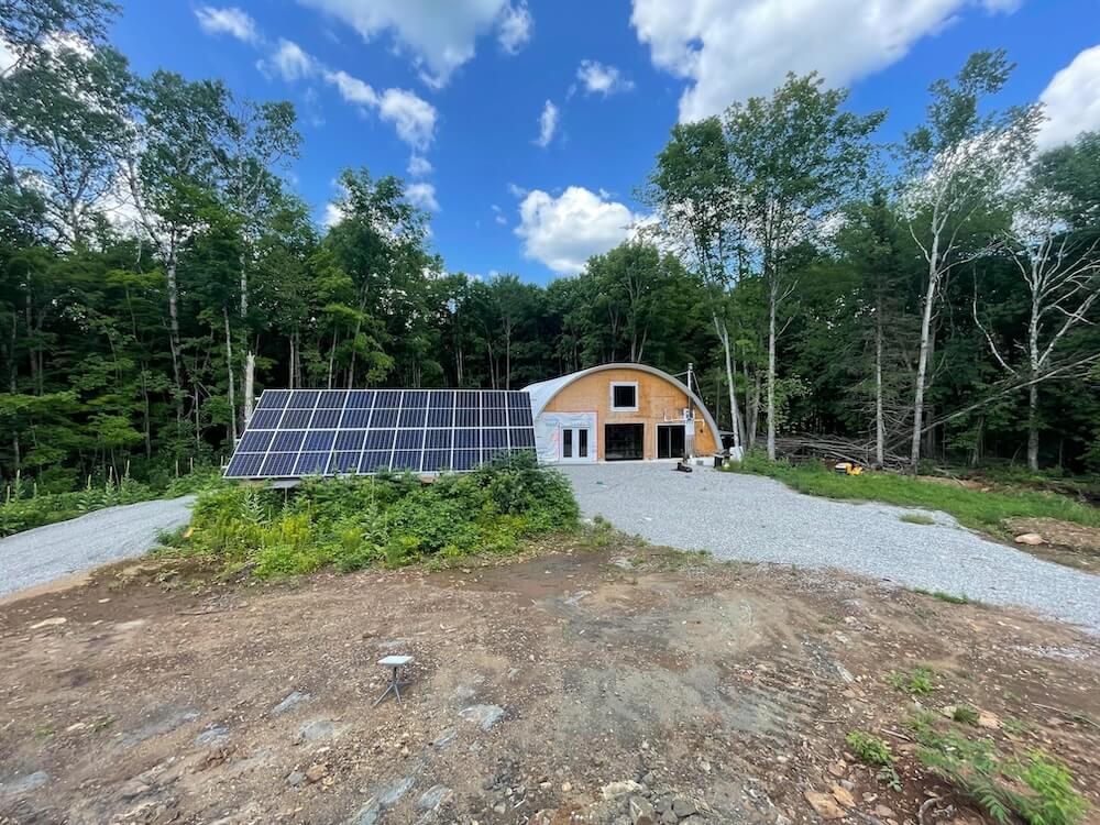 Picture of Homeowner shares stunning inside look at unusual off-grid home inspired ...
