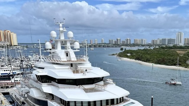 A study in the Florida Keys showed damage from boating and reef drops in 57% of the surveyed shallow-water reef sites.