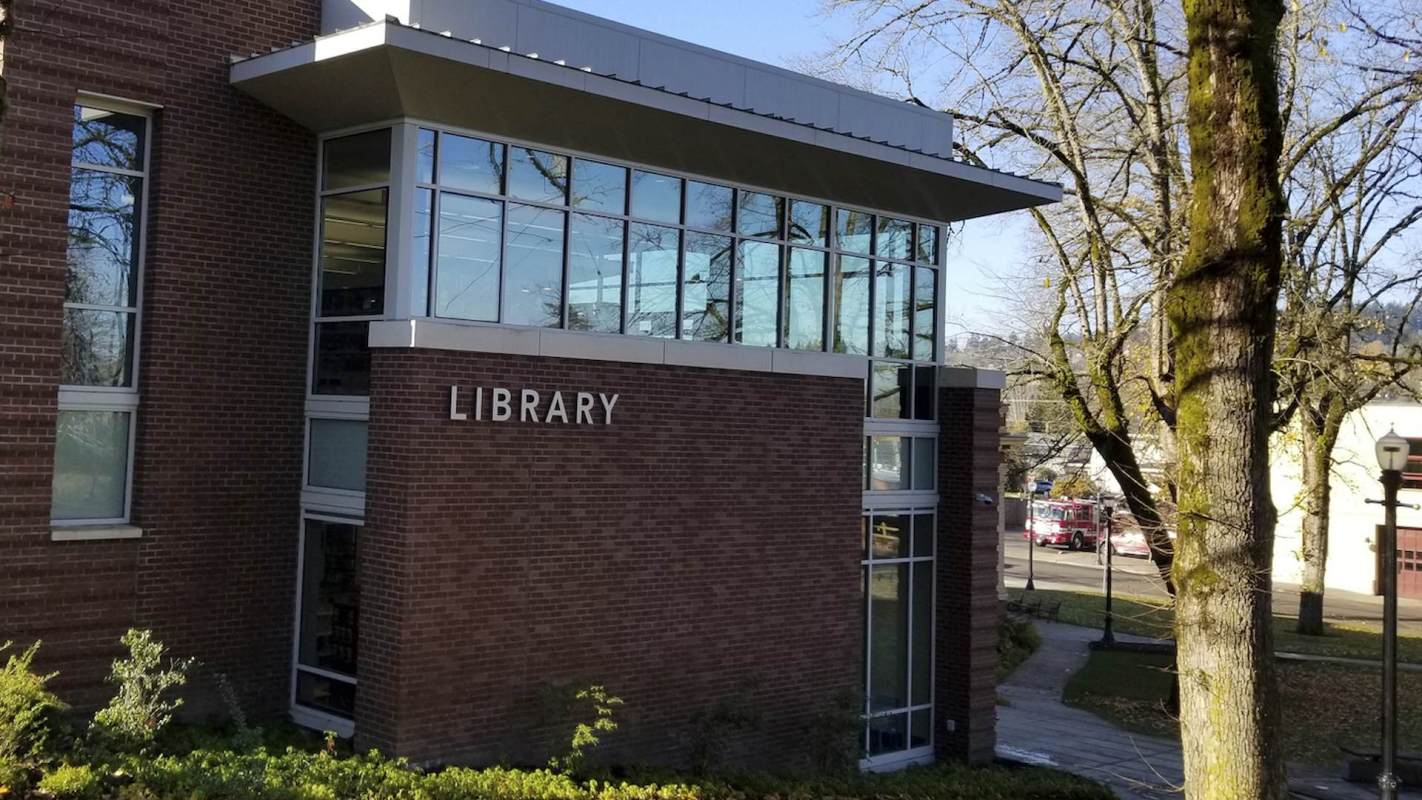 "TONS of things available for free!"