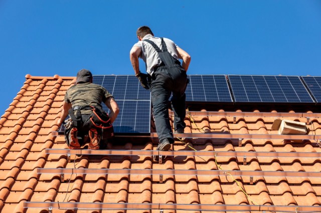 Using this new polymer layer positively changed how the cell’s chemistry behaved.