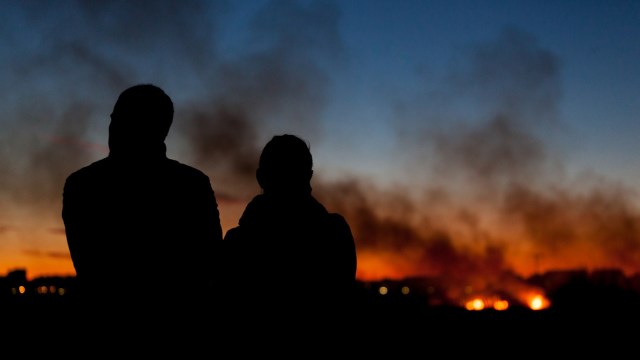 Smoke particles can enter our bloodstreams through our lungs.