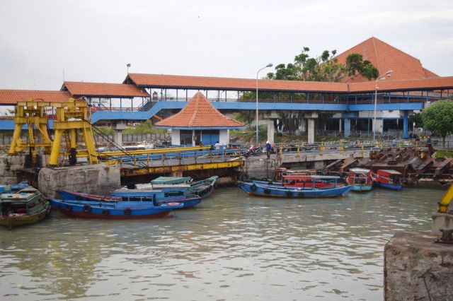 "The major traders are now looking for new sources of supply."