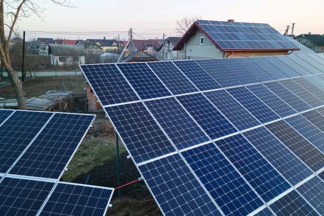 "This bill will guarantee that families, renters and businesses ... can benefit."