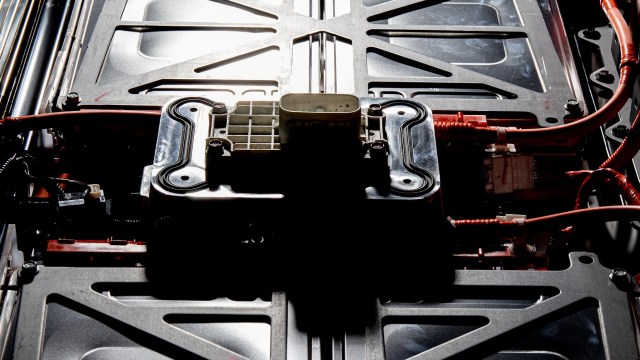 "Our goal was to enable high-rate lithium-metal batteries by designing better solvent molecules."