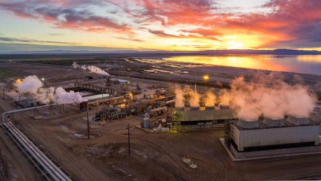 It is a collaboration between several organizations.