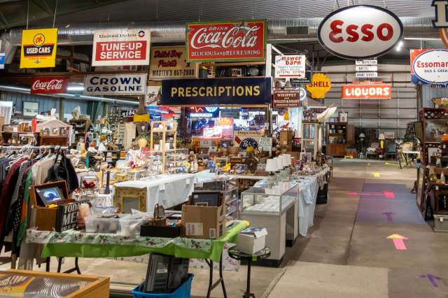 Fellow thrifters were also in shock.