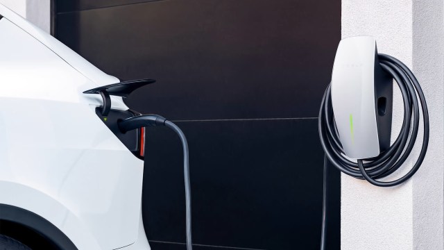 Tesla's 4680 battery cells, which are pivotal to this shift, have seen improved cost efficiency and scale.