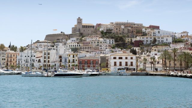 Despite the issues with yachts, many onlookers still like to admire them.