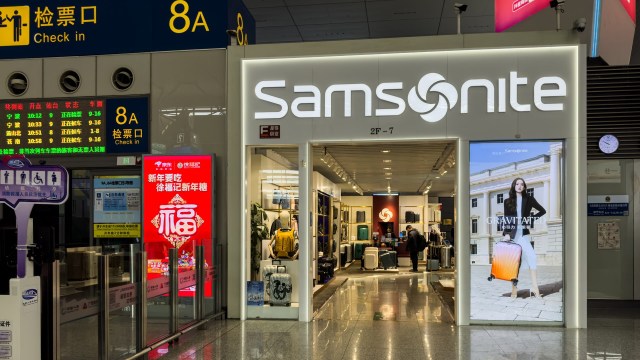 A Digital Product Passport informs consumers about the origin of the piece and the materials used to construct it.