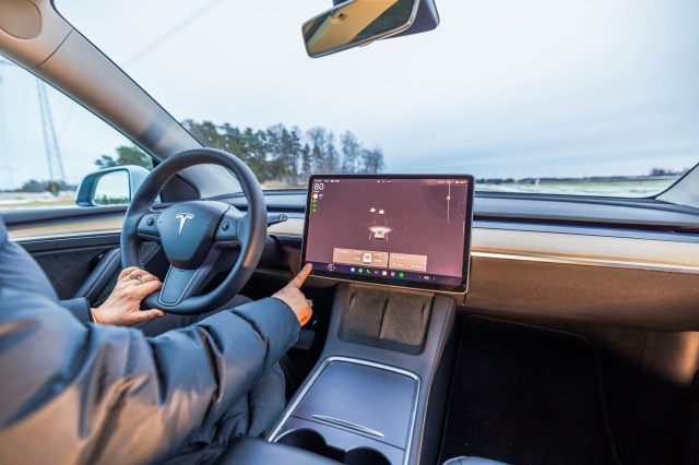 The trial focuses on a 2019 car crash in Florida.