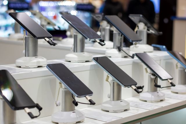 "The interplay of the organic and inorganic layers drastically alters the material’s properties."