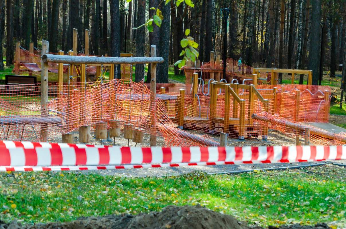 Several commenters shared similar stories about bad experiences with HOAs.