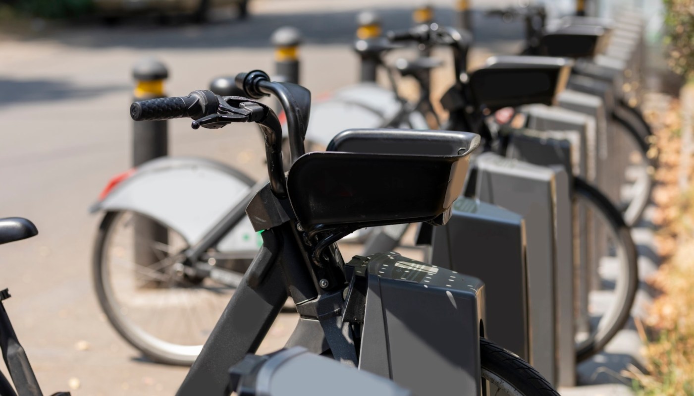 Manufacturer unveils high-tech e-bike models with incredible performance: 'The perfect city bike'