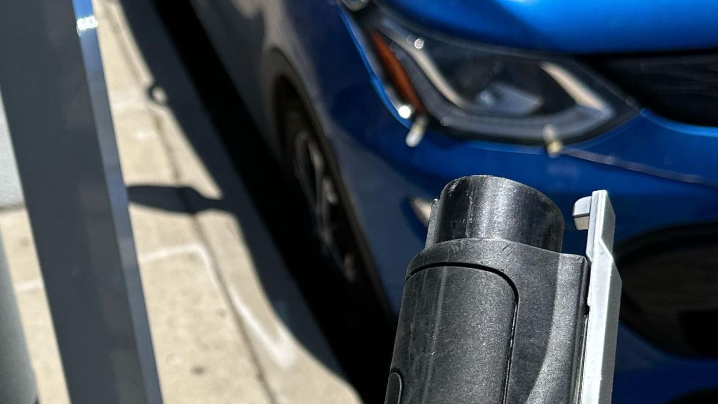 "Should have detachable cables like in Europe."