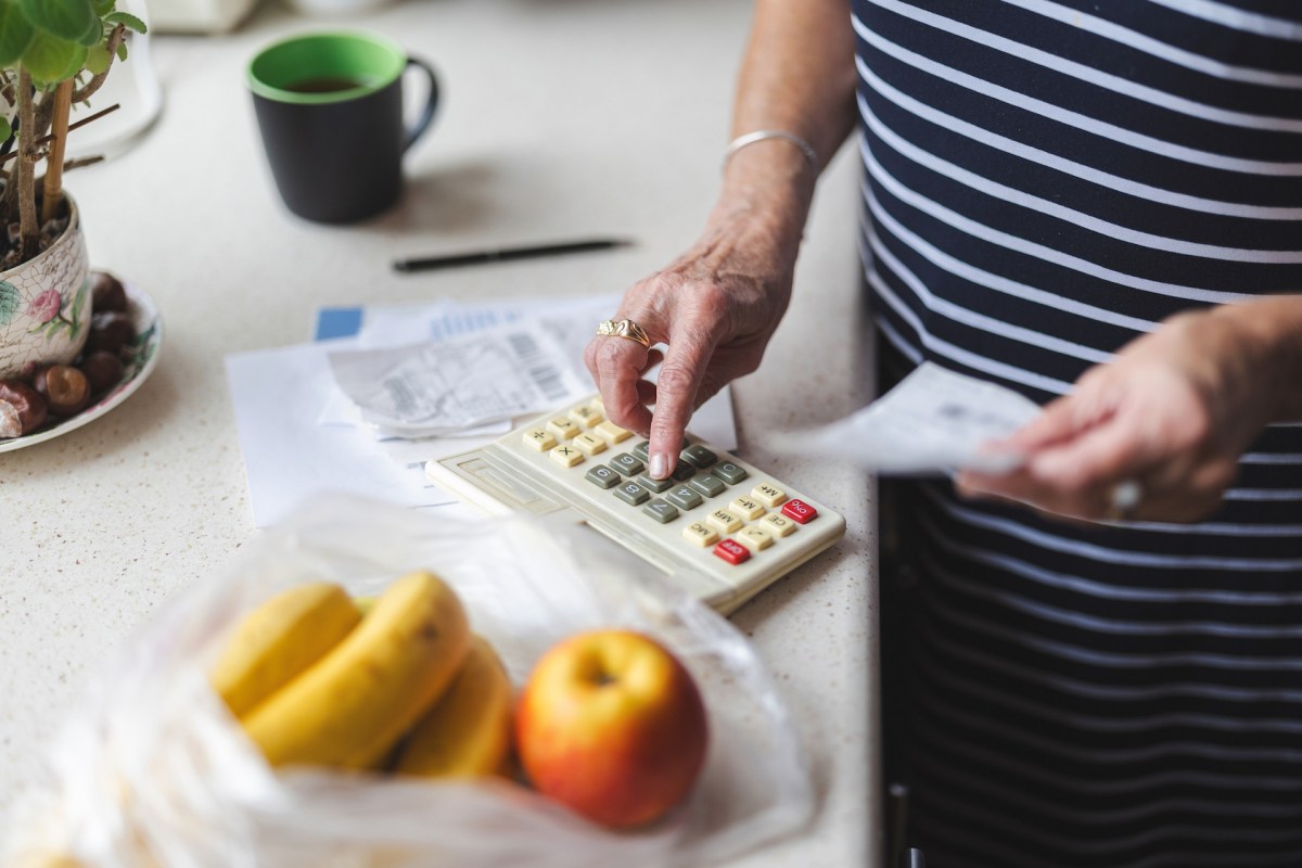 The resource provides a mapping tool that shows the average cost of a solar panel system based on location.