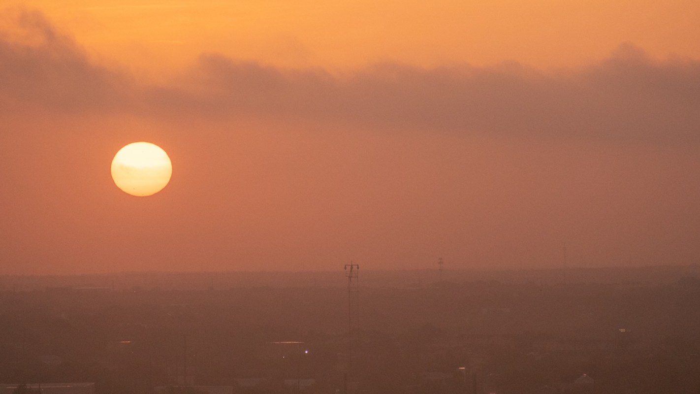 "For people without effective cooling, especially heat-sensitive groups, this level of heat can be deadly."