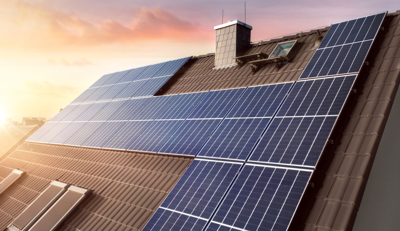 The Reddit community offered a mix of advice, caution, and similar experiences.