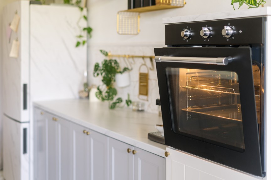 How to Place Oven in Kitchen: Expert Tips for Perfect Setup