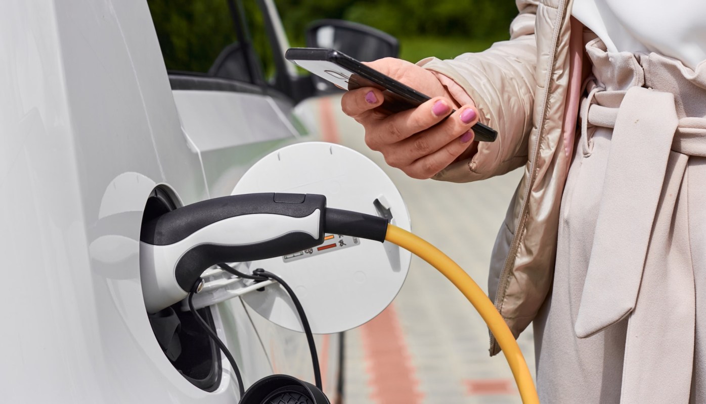 Auto experts dismantle the commonly believed myths holding Americans back from EV adoption: 'It's time to debunk these myths'